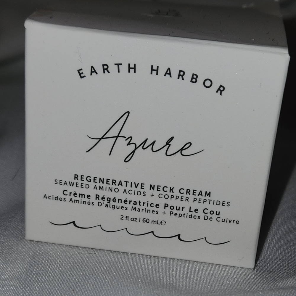 Earth Harbor Azure Regenerative Neck Cream